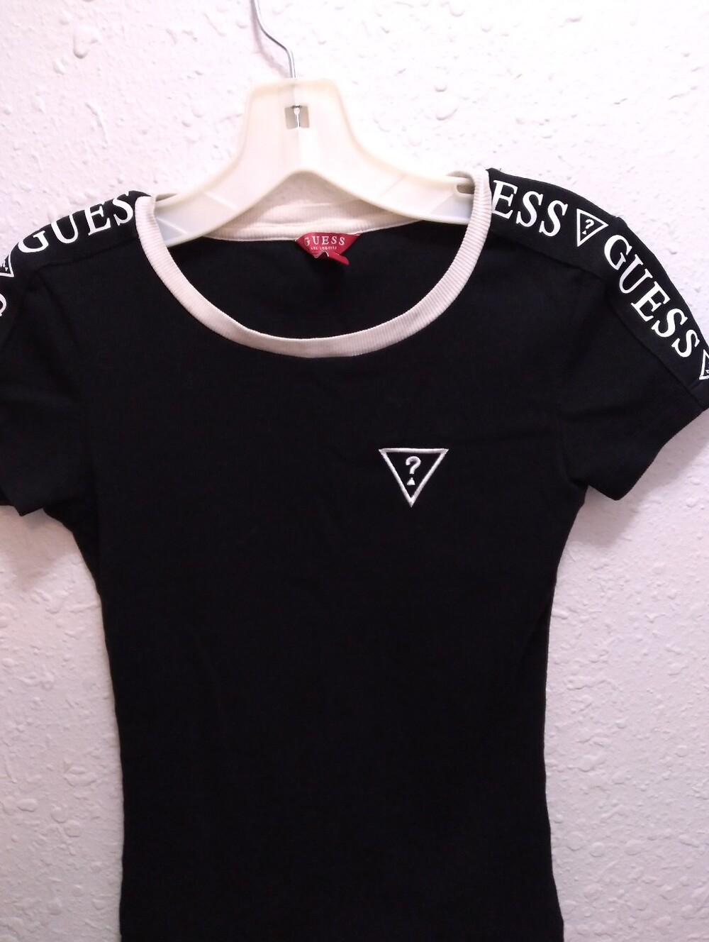 Guess Ringer Tee - Picture 2 of 5